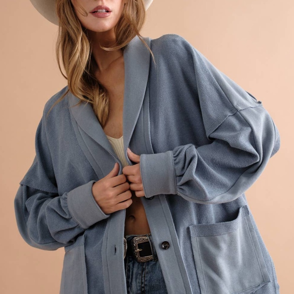 Elegant Women's Light Blue Blazer